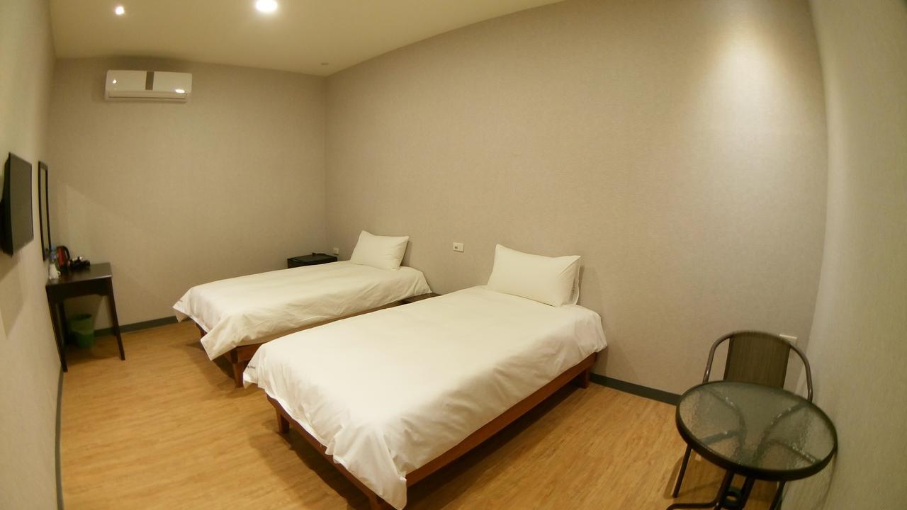 Fun Wind Sailing Hostel Nanwan Exterior photo